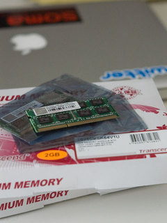 macbook_and_memory.jpg